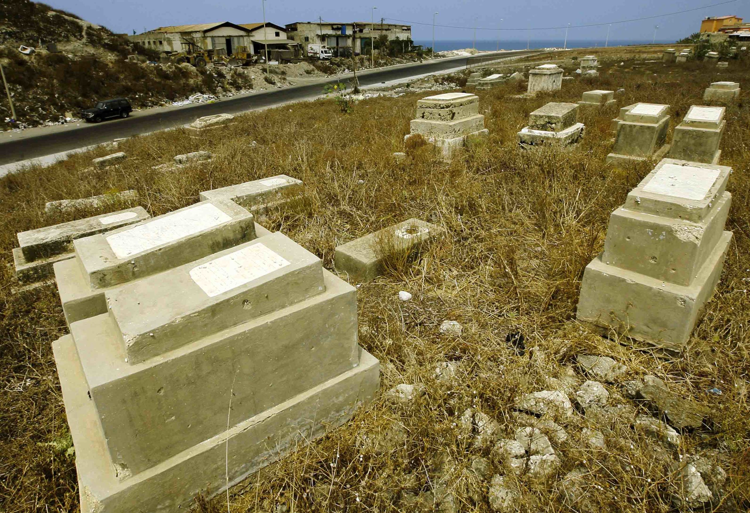 Le cimetière juif abandonné de Sidon, où Nagi Zeidan a entrepris des rénovations. (Joseph Eid / AFP par Getty Images)