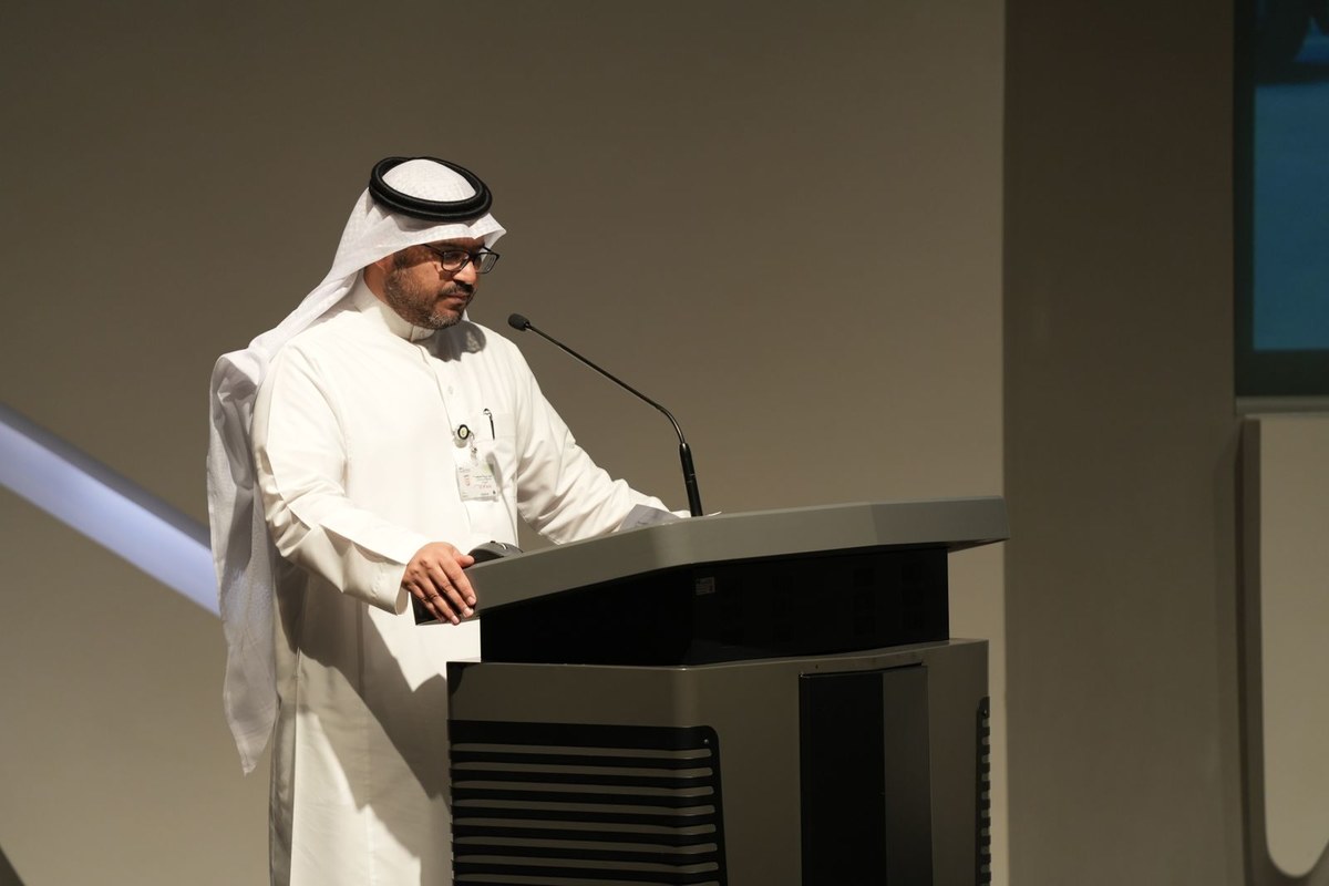 Fahad Alajlan, président du Centre d’études et de recherche du roi Abdallah (Kapsarc), prend la parole lors de l’événement à Riyad mardi. (Photo AN/Houda Bashatah)