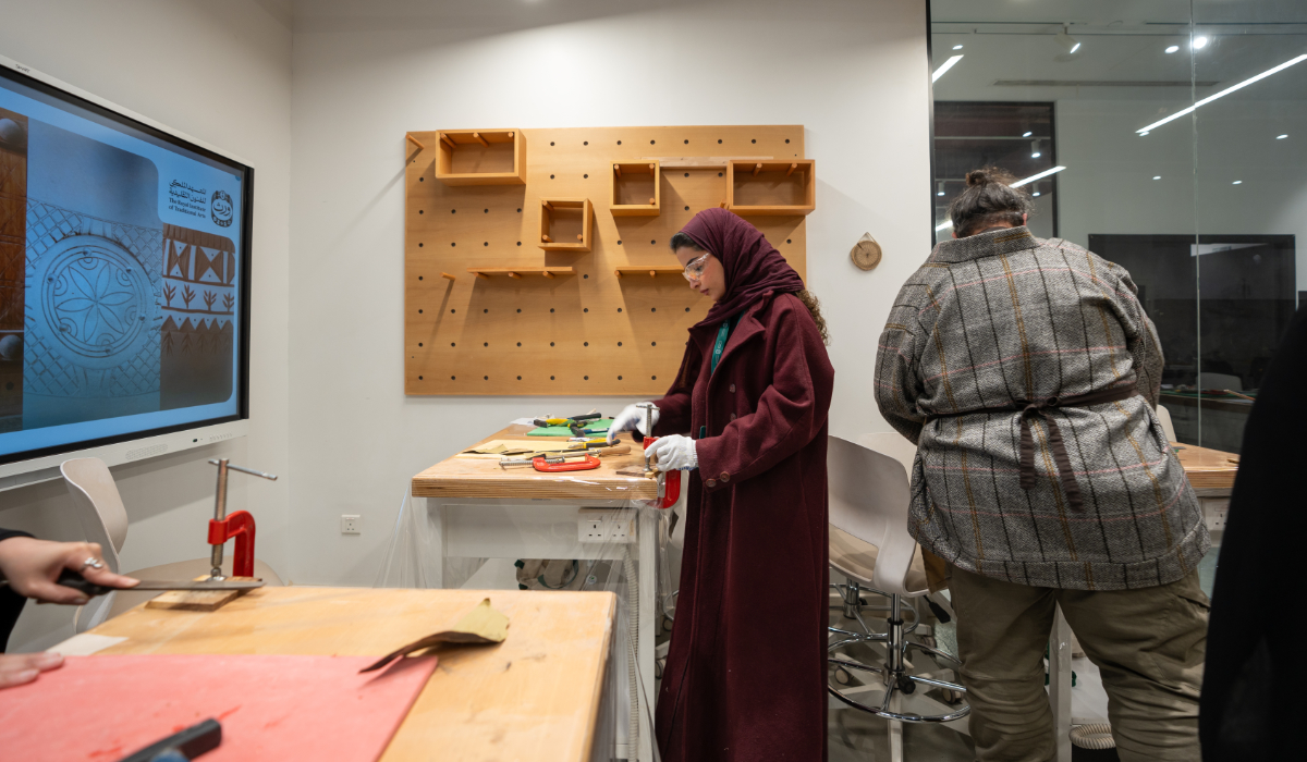 Les ateliers de l'événement communautaire Wrth ont exploré les méthodes traditionnelles de modélisation de la gravure, leur utilisation dans la fabrication de produits innovants et l'emploi de gravures traditionnelles dans les arts contemporains. (Photo AN/ Abdelrahman ben Chalhoub)