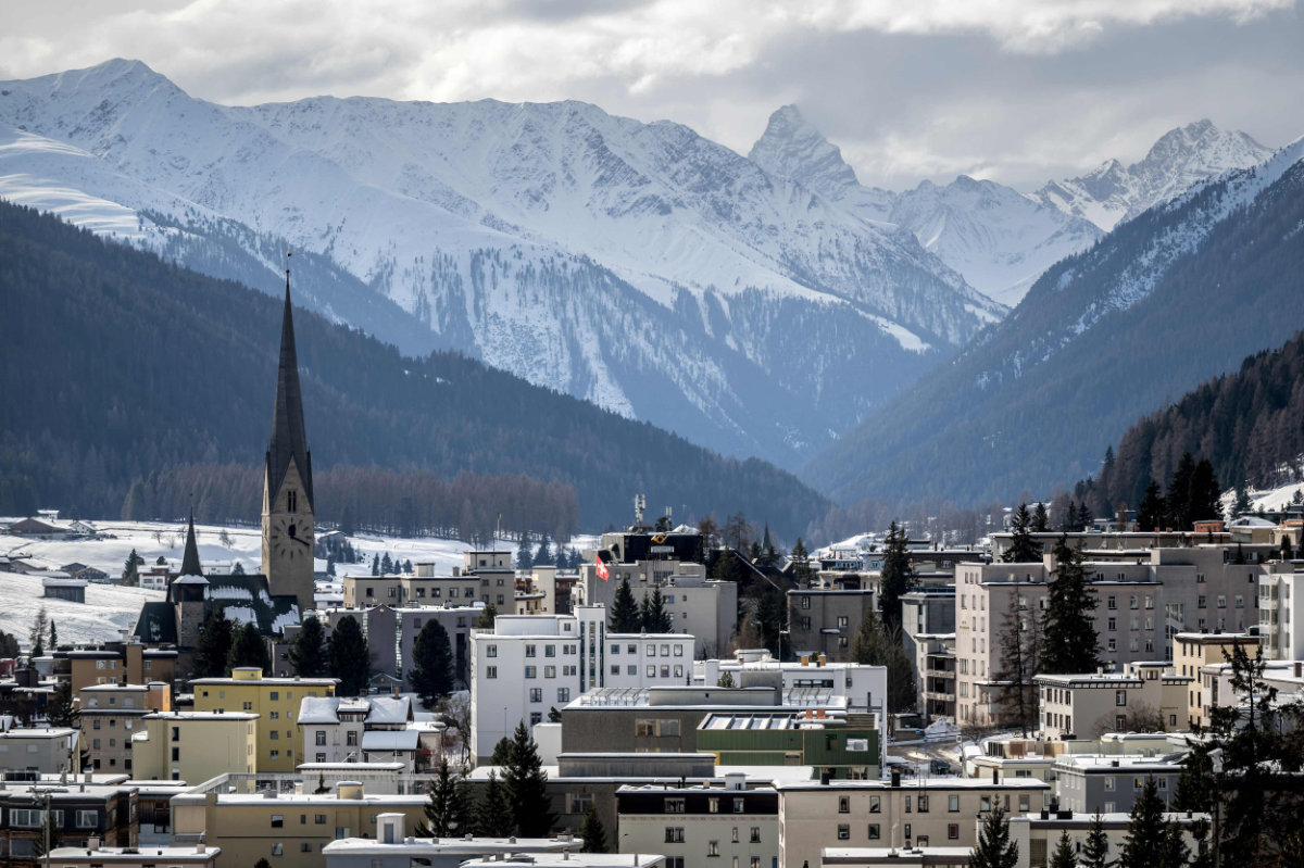 Une photo prise le 19 janvier 2025 montre la station alpine de Davos avant la réunion annuelle du Forum économique mondial. (AFP)