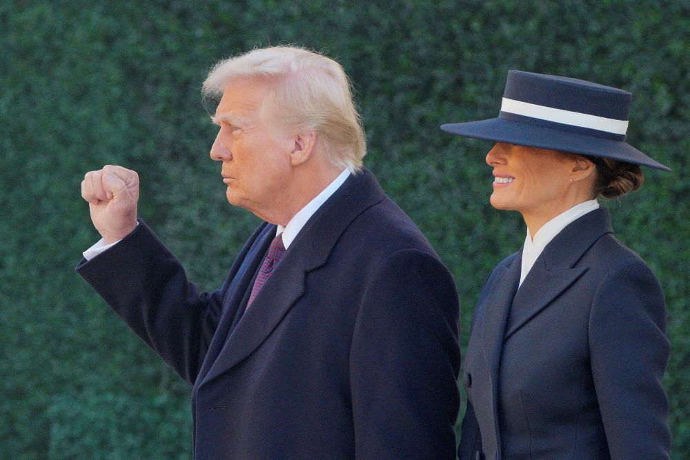 Le président élu Donald Trump et son épouse Melania Trump après avoir assisté à un service à l'église St. John's le jour de l'investiture à Washington, États-Unis, le 20 janvier 2025. (Reuters) 