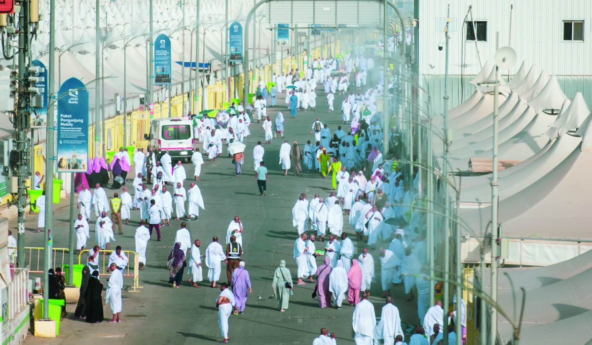 En mettant en œuvre une technologie de refroidissement des routes dans des zones-clés de La Mecque, le gouvernement saoudien crée un environnement plus hospitalier pour les pèlerins et veille à ce que leur voyage vers la ville sainte se déroule dans les meilleures conditions possibles. (SPA/Fourni)