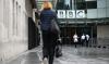 La BBC doit «se battre» pour défendre son journalisme, dit le DG sortant