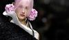 Haute couture: Jonathan Anderson signe un baptême floral chez Dior