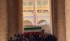 La dépouille du guide suprême Khamenei est arrivée sur le lieu de ses funérailles à Téhéran