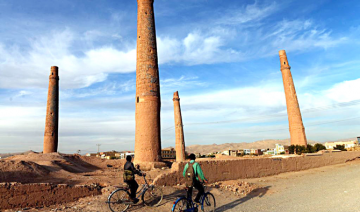 La tour penchée de Herat inquiète les Afghans et les historiens