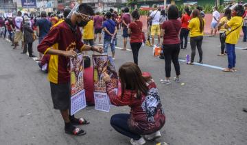 Statue miraculeuse aux Philippines: des milliers de fidèles se rassemblent