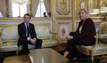 2022: Macron et Le Pen dominent toujours la course, selon un sondage