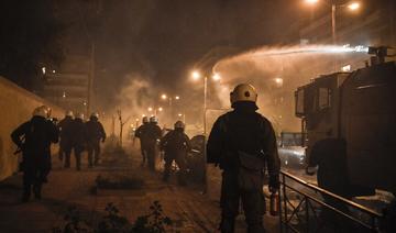 Heurts entre manifestants et forces de l'ordre à Athènes: trois policiers blessés