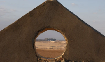 La marée haute redonne un espoir de libérer l’énorme navire qui bloque le canal de Suez