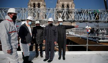 Notre-Dame : Macron sur le toit en travaux, deux ans après l'incendie