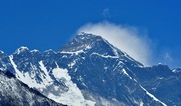 Une Hongkongaise bat le record féminin de vitesse d'ascension de l'Everest