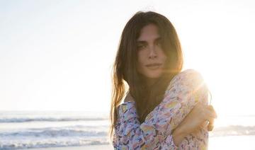 Le mannequin philanthrope Elisa Sednaoui collabore avec la marque française Antik Batik pour la bonne cause