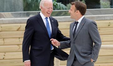 Le casse-tête de Macron face à l'activisme de Biden