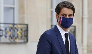 Le porte-parole du secrétaire d'État et du gouvernement français Gabriel Attal marche après avoir participé à la réunion hebdomadaire du cabinet à l'Elysée à Paris le 23 juin 2021 (Photo, AFP)