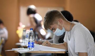 Un lycéen masqué lors de l'examen de français, première session d'épreuves du baccalauréat 2021 le 17 juin 2021 au lycée Pasteur de Strasbourg, dans l'est de la France. (Frederick Florin/AFP)