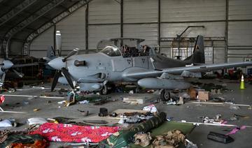 A l’aéroport de Kaboul, l’armée US détruit un arsenal avant son départ