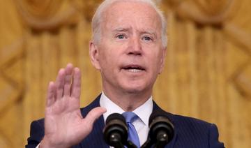 Taxer les très riches, choyer la classe moyenne: Biden défend sa vision de l'économie