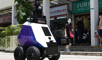 Des robots patrouilleurs à Singapour suscitent des craintes sur une surveillance exacerbée 