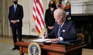 Biden signe le texte relevant le plafond de la dette des Etats-Unis