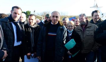 Présidentielle: Zemmour exhibe sa nouvelle prise de guerre en Normandie