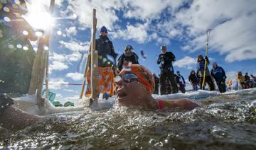 Frileux s'abstenir: aux Etats-Unis, une compétition de natation en eau glacée