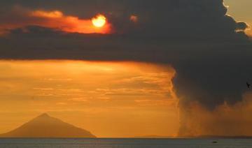 Indonésie: l'Anak Krakatoa en éruption, nuage de cendres de 3 km de haut 