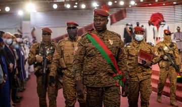 L'homme fort du Burkina rend hommage à l'armée sur le lieu d'une attaque djihadiste