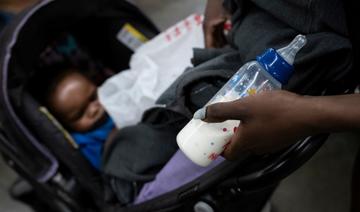 Pénurie de lait pour bébé: le PDG d'Abbott présente ses excuses