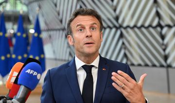 Macron au chevet des soins d'urgence dans un centre hospitalier à Cherbourg 