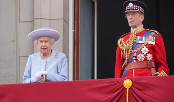 En photos: La foule converge vers le palais de Buckingham, les yeux fixés sur la reine