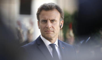 Au pied du mur, Macron consulte les partis et Borne se montre « au travail»