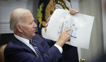 L'incertitude économique fait encore baisser le pétrole, Biden se démultiplie