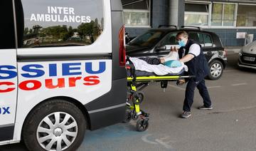 Une femme de 75 ans et son petit-fils de 8 mois se noient dans une piscine