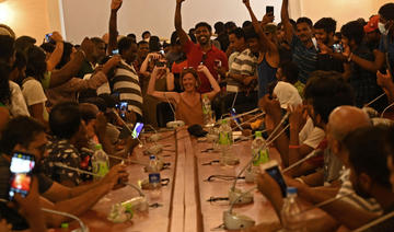 Sri Lanka: les manifestants qui occupent le palais entendent rester jusqu'au départ du président