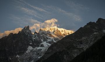 Un glacier en surchauffe s'effondre dans les Alpes italiennes, au moins six morts