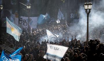 Dans une Argentine sous le choc, manifestations massives contre l'attentat de Kirchner