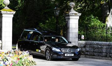 Emotion et foule compacte en Ecosse: Elizabeth II commence son dernier voyage 