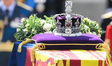 La couronne impériale: un joyau, symbole du pouvoir royal britannique 