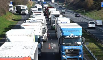 Les chauffeurs routiers passent 9% de leur temps au volant sur leur téléphone, selon une étude