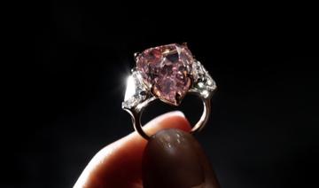 Le diamant rose géant «Fortune Pink» adjugé plus de 28,6 millions d'euros