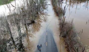 Après une violente tempête, la Californie encore sous le risque d'inondations