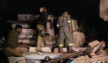 Au moins trois morts, des dizaines de disparus dans l'effondrement d'un immeuble en Inde