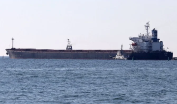 Canal de Suez: un navire échoué remis à flot, le trafic reste normal