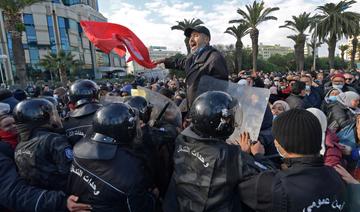 Tunisie: des centaines de manifestants contre le président Saied et la crise économique