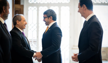 Le ministre des Affaires étrangères des EAU rencontre le président syrien à Damas