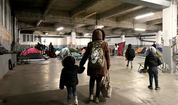 Migrants: Dans un parking parisien, la survie à l'abri des regards