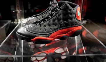 Une paire de baskets portée par Michael Jordan vendue 2,2 millions de dollars, un record