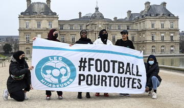 Voile dans le foot: La FFF dans l'embarras