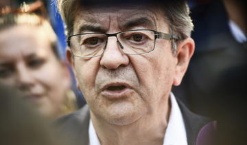 Mélenchon dénonce la «jonction dans les faits» entre Macron et l'extrême droite